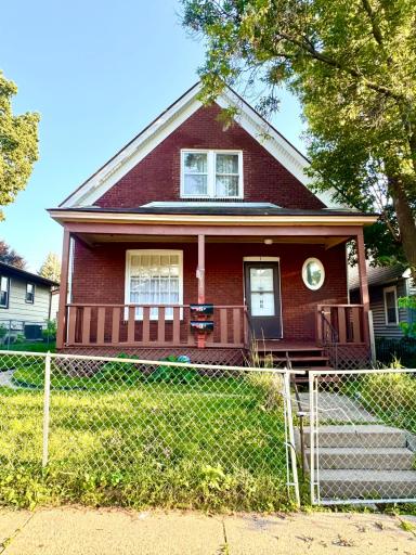672 Case Avenue, Saint Paul, MN 55106