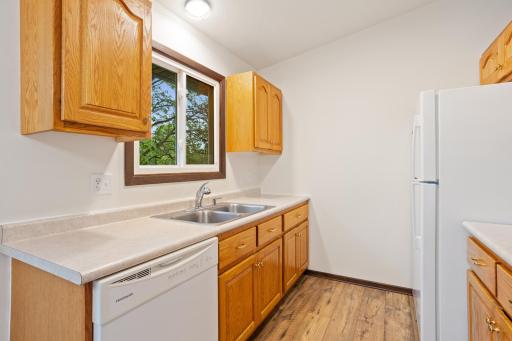 9895 98th Place N, Maple Grove, MN 55369