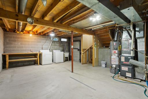 Still enough space for lots of storage. Small gym or craft/sewing area