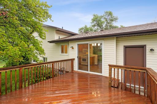 9895 98th Place N, Maple Grove, MN 55369