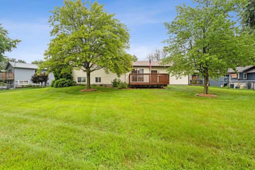 9895 98th Place N, Maple Grove, MN 55369