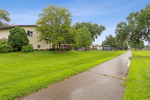 9895 98th Place N, Maple Grove, MN 55369