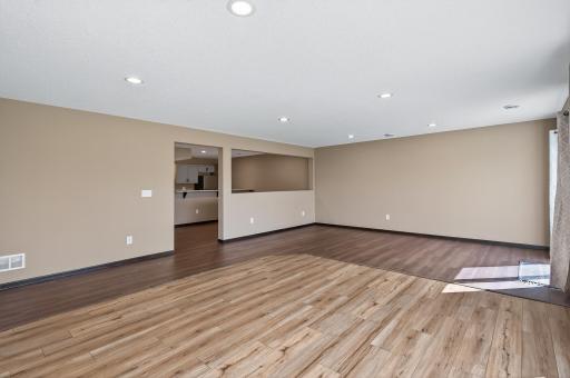 280 Primrose Path N, Bayport, MN 55003