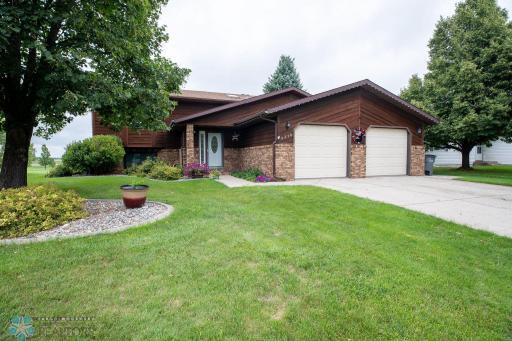 3310 Village Green Drive, Moorhead, MN 56560