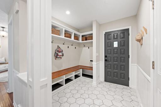 5615 Woodcrest Drive, Edina, MN 55424