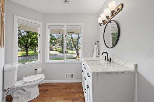 5615 Woodcrest Drive, Edina, MN 55424