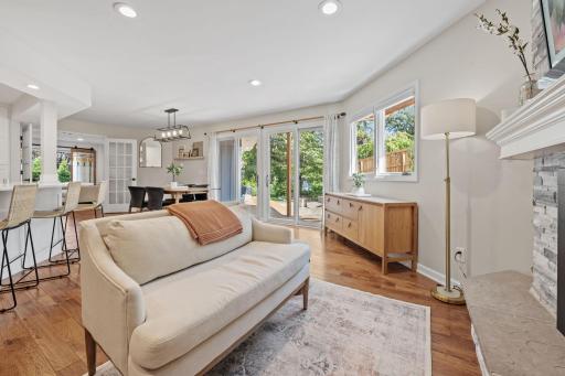 5615 Woodcrest Drive, Edina, MN 55424