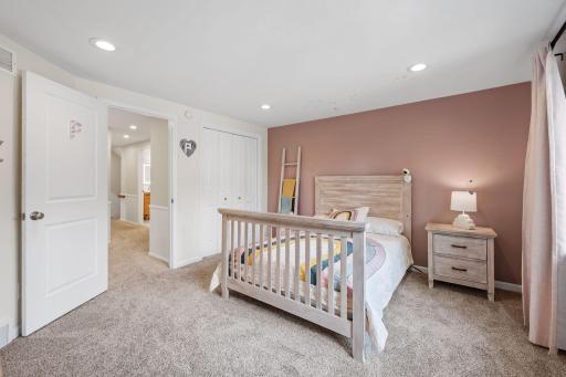 5615 Woodcrest Drive, Edina, MN 55424