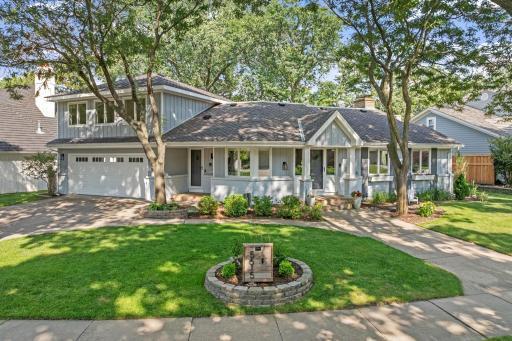5615 Woodcrest Drive, Edina, MN 55424