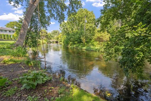5615 Woodcrest Drive, Edina, MN 55424