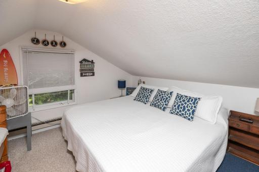 266 Shorewood Lane NE, Rochester, MN 55906