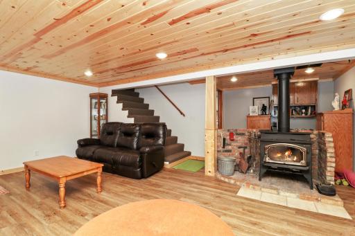 15806 Old Lake Road, Paynesville, MN 56362