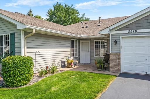 8528 Telford Crossing, Brooklyn Park, MN 55443