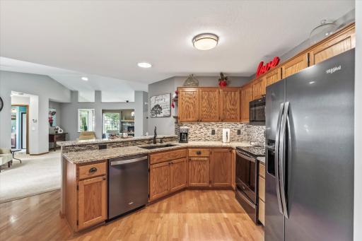 8528 Telford Crossing, Brooklyn Park, MN 55443