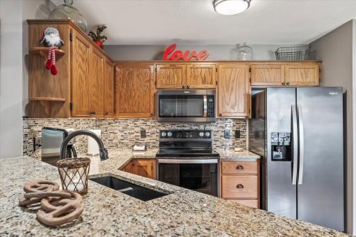8528 Telford Crossing, Brooklyn Park, MN 55443