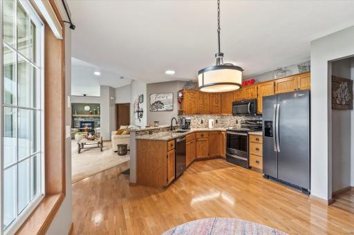 8528 Telford Crossing, Brooklyn Park, MN 55443
