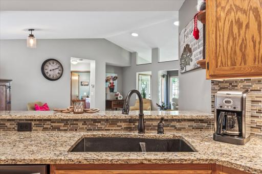 8528 Telford Crossing, Brooklyn Park, MN 55443