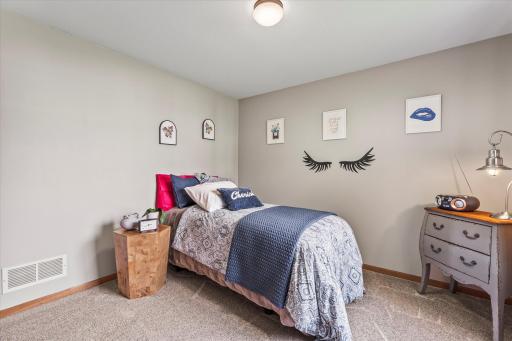 8528 Telford Crossing, Brooklyn Park, MN 55443