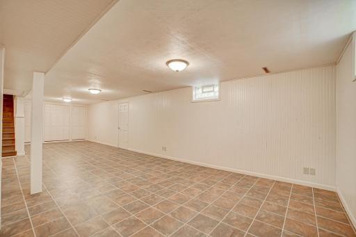 93 Martin Way, Saint Paul, MN 55127