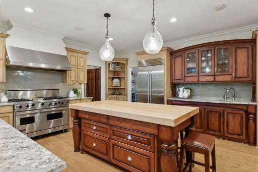 5470 Carrie Lane, Excelsior, MN 55331