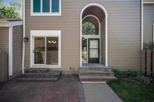 1174 Saint Clair Avenue, Saint Paul, MN 55105