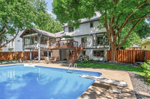 8887 Dallas Lane N, Maple Grove, MN 55369