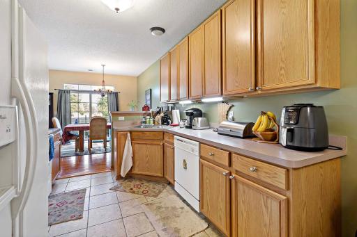 20435 Kensfield Trail, 704, Lakeville, MN 55044