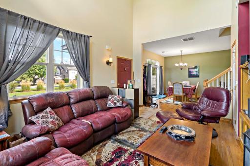 20435 Kensfield Trail, 704, Lakeville, MN 55044