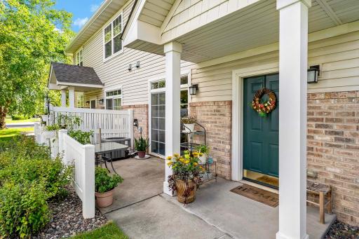 20435 Kensfield Trail, 704, Lakeville, MN 55044