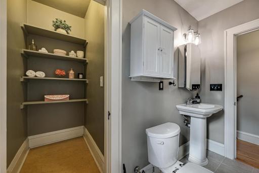 61 George Street E, Saint Paul, MN 55107