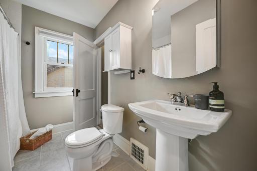 61 George Street E, Saint Paul, MN 55107