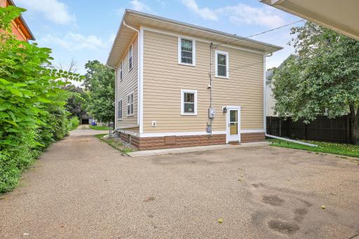 61 George Street E, Saint Paul, MN 55107