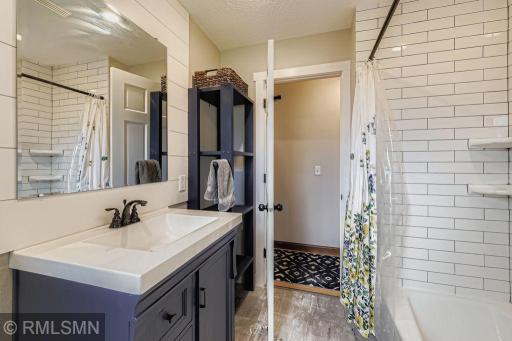 1221 14th Street W, Hastings, MN 55033