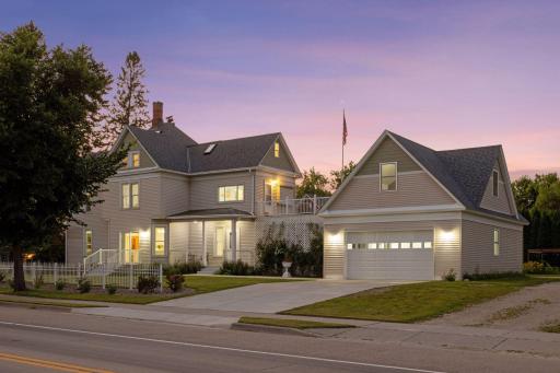 917 Division Street S, Northfield, MN 55057