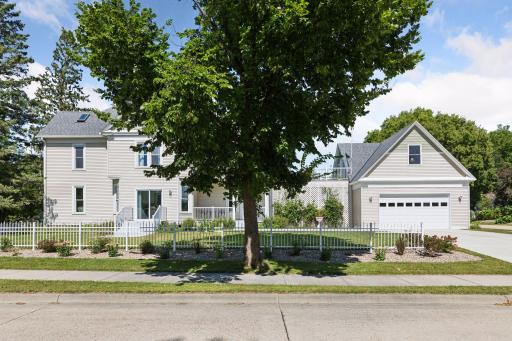 917 Division Street S, Northfield, MN 55057