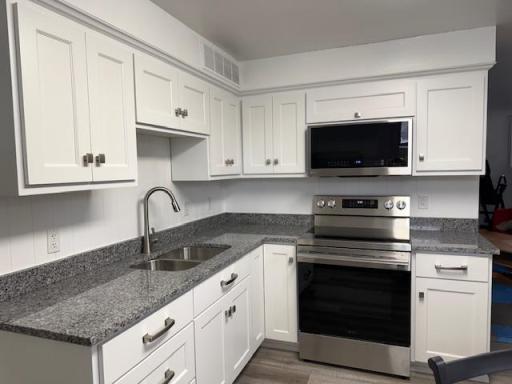 917 Division Street S, Northfield, MN 55057