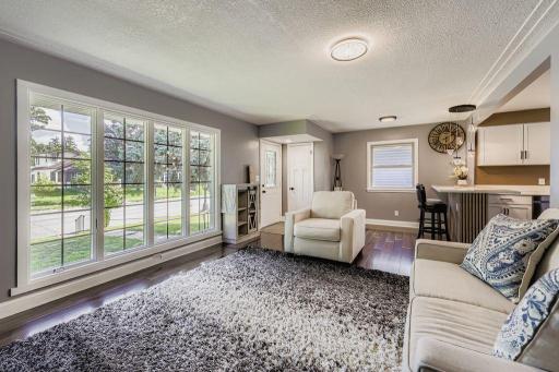 4329 N Penn Ave - MLS Sized - 014 - 08 Living Room.jpg