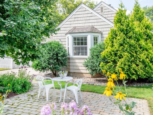 334 9th Avenue N, Hopkins, MN 55343