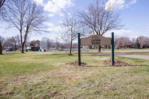 3981 Zealand Avenue N, Minneapolis, MN 55427