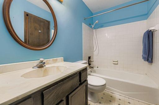 3643 Granada Place N, Saint Paul, MN 55128