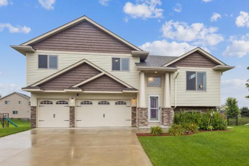 1608 Pinecone Lane, Mayer, MN 55360