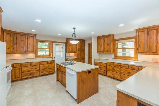 34477 Gasink Road, Pequot Lakes, MN 56472
