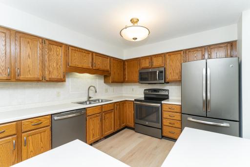 1720 Lakeview Drive SW, Rochester, MN 55902
