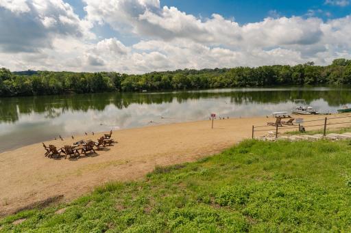 1720 Lakeview Drive SW, Rochester, MN 55902