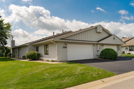 1720 Lakeview Drive SW, Rochester, MN 55902