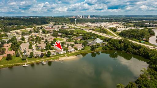 1720 Lakeview Drive SW, Rochester, MN 55902