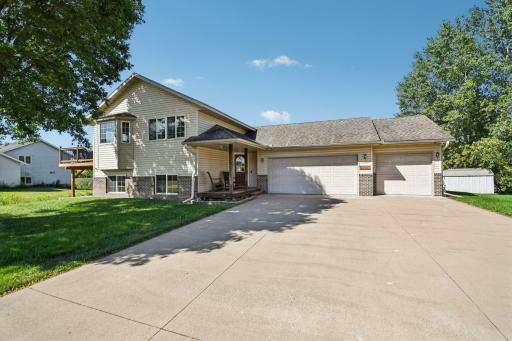 37838 Hawthorne Avenue, North Branch, MN 55056