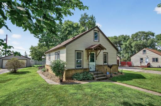 6719 Grimes Avenue N, Minneapolis, MN 55429