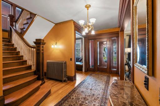 884 Lincoln Avenue, Saint Paul, MN 55105
