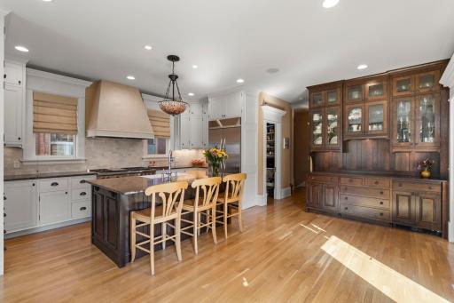 884 Lincoln Avenue, Saint Paul, MN 55105